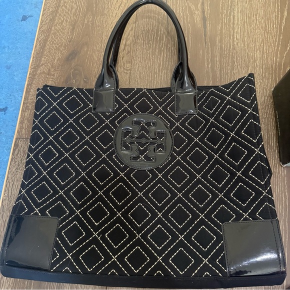 Tory Burch Ella Qulited Black Tote Bag Travel Expandable Large Designer Luxury - Picture 13 of 13